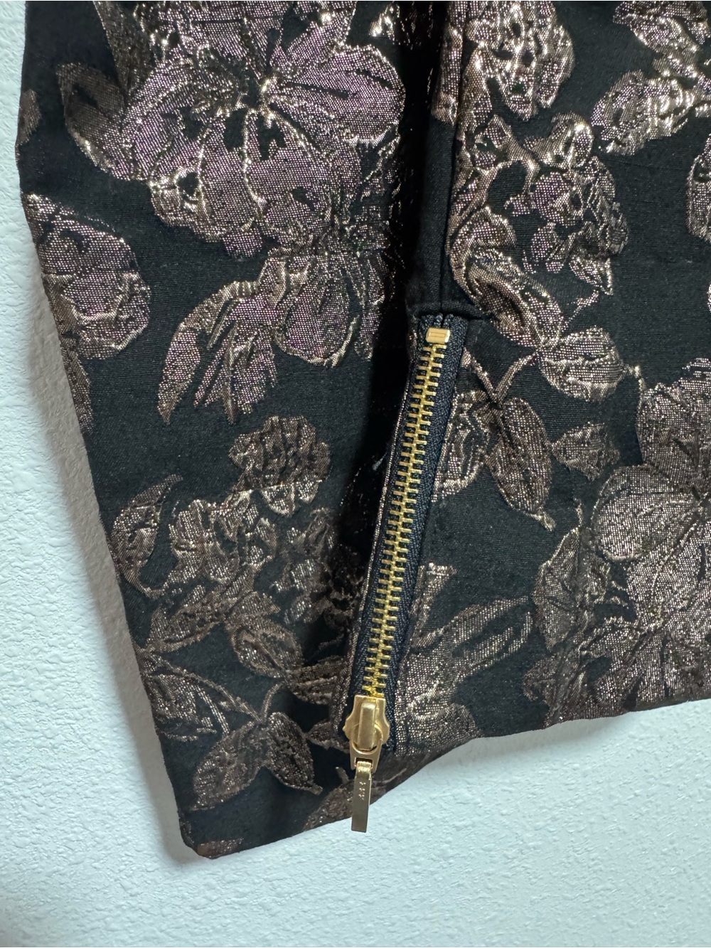 Lilly Pulitzer Emelyn Brocade Gold and Black Puffer Jacket Size 0 NWT - Picture 11 of 11